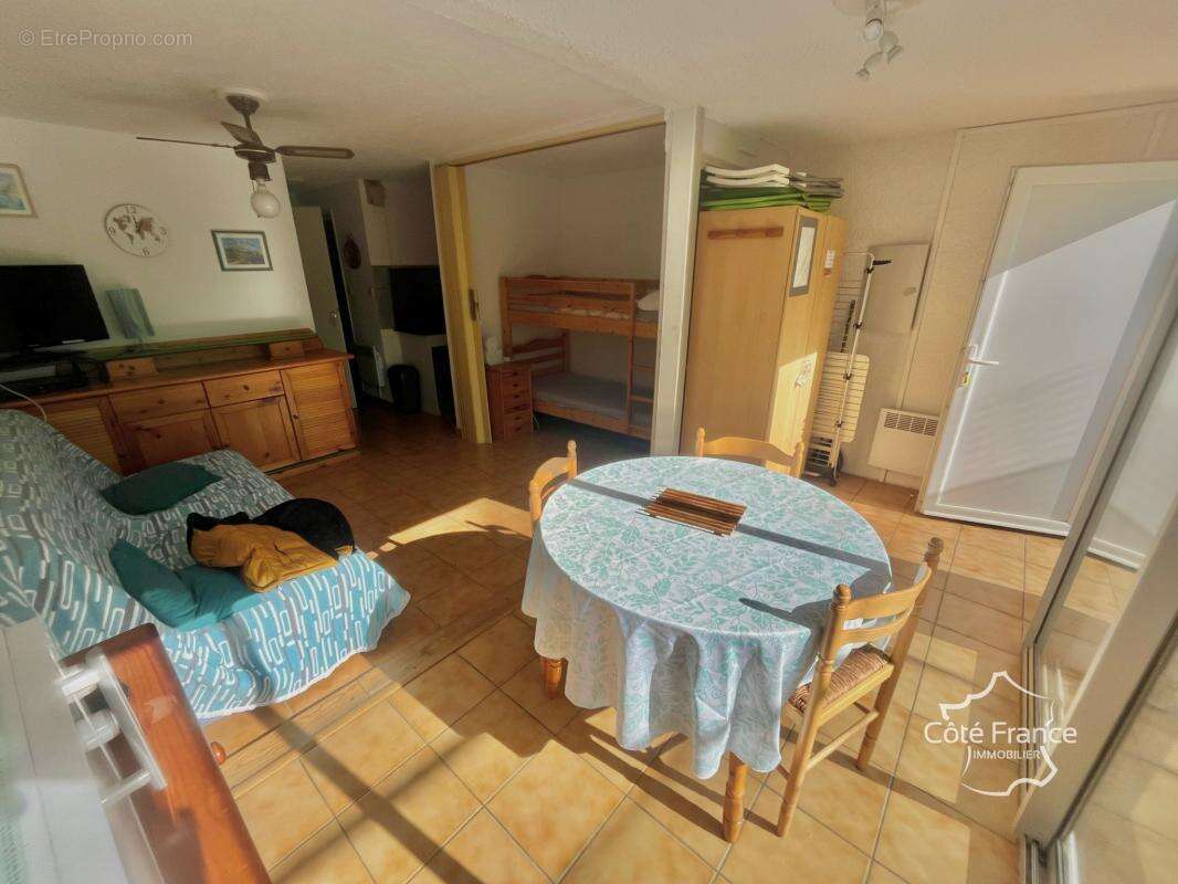 Spacieux Rez de jardin d'une chambre et cabine secteur Riche - photo 3