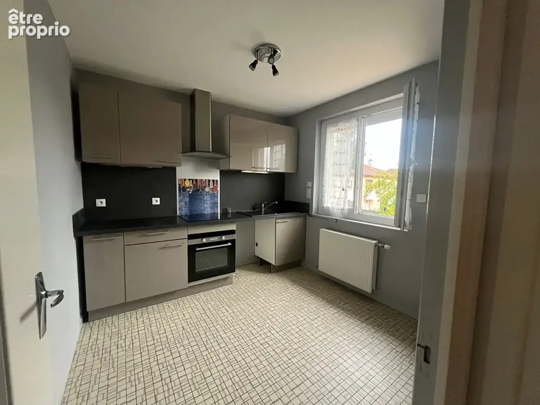A vendre mably maison mitoyenne de 4 pieces 2 chambres et un bureau - photo 8