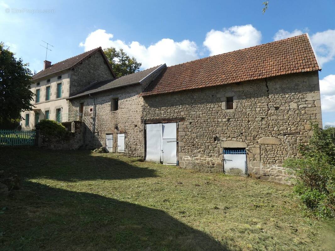 Maison à PEYRAT-LA-NONIERE