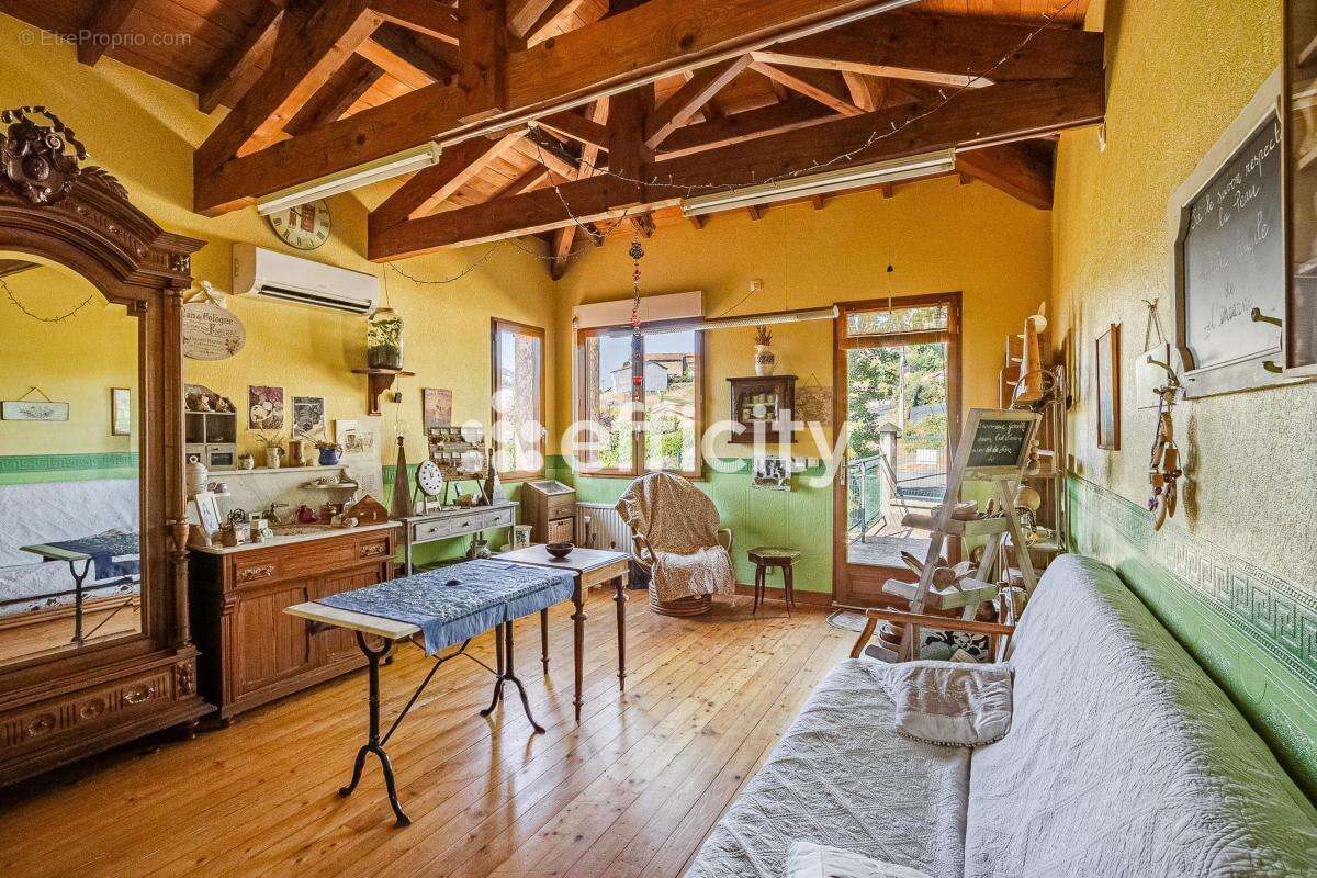 Maison 160 m² à Brussieu  - photo 7