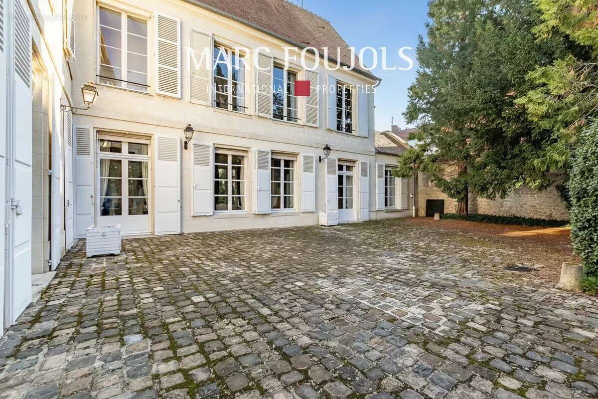 Maison à COMPIEGNE