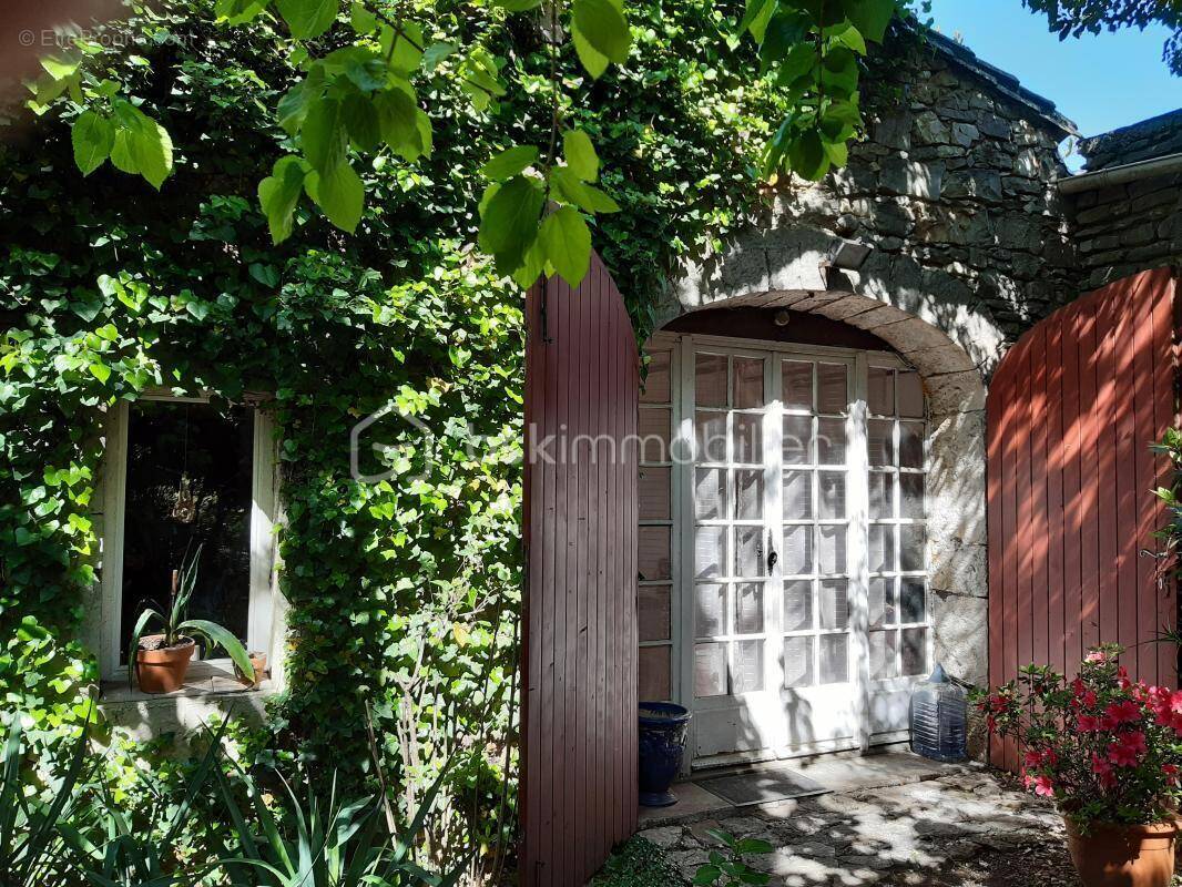 Maison à CLARET