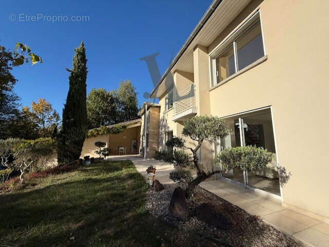 Maison à MONTMEYRAN