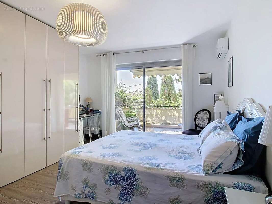 Appartement à LE CANNET