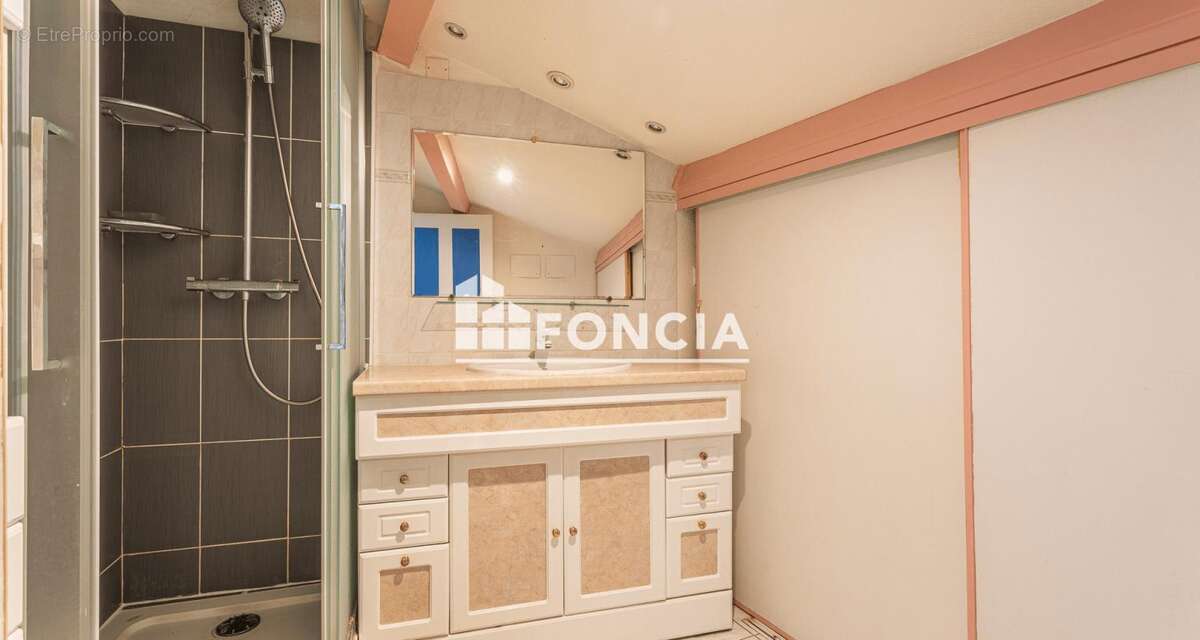 Appartement à BORMES-LES-MIMOSAS