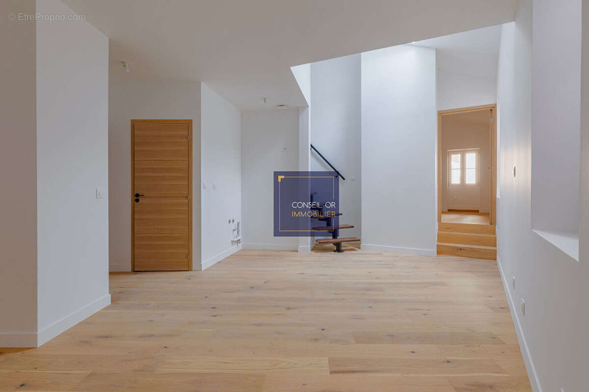 Appartement à SAINT-GENIS-LAVAL