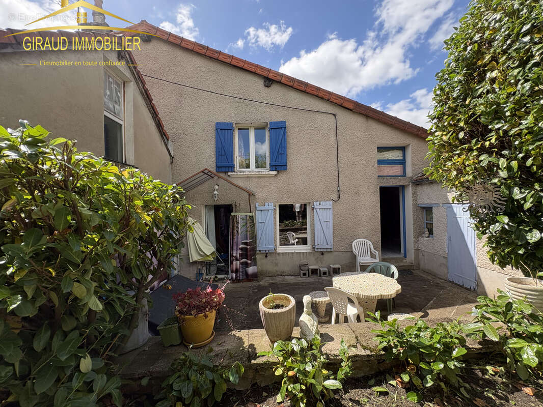 Appartement à CHAUFFAILLES