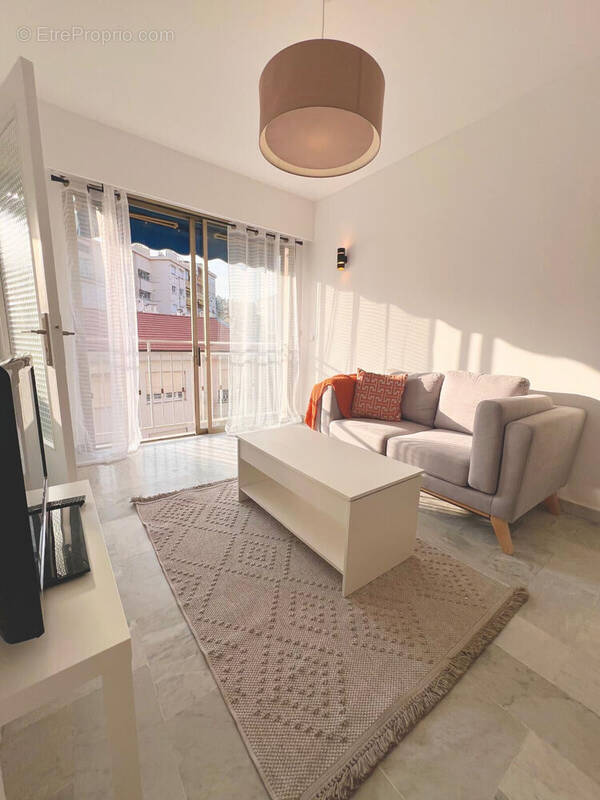 Photo 1 - Appartement à LE CANNET