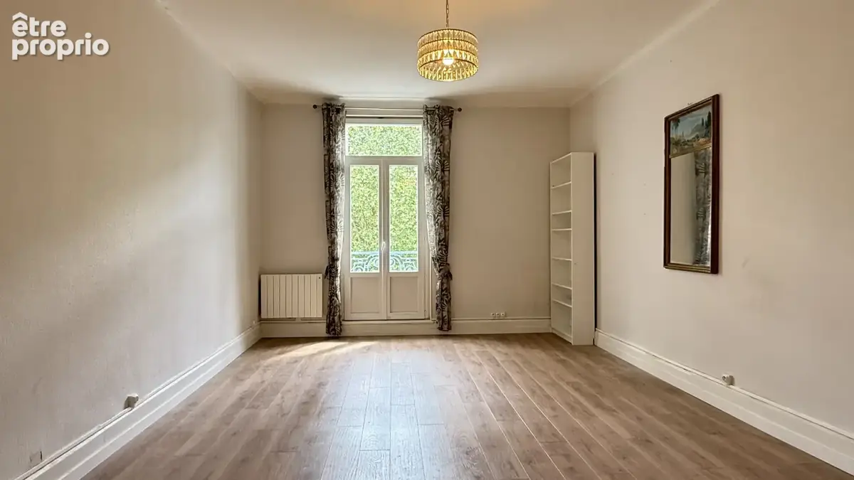 Appartement T3 face au parc des Sources à Vichy avec balcon et ascenseur - photo 3