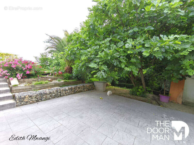 Maison à BRUGUIERES