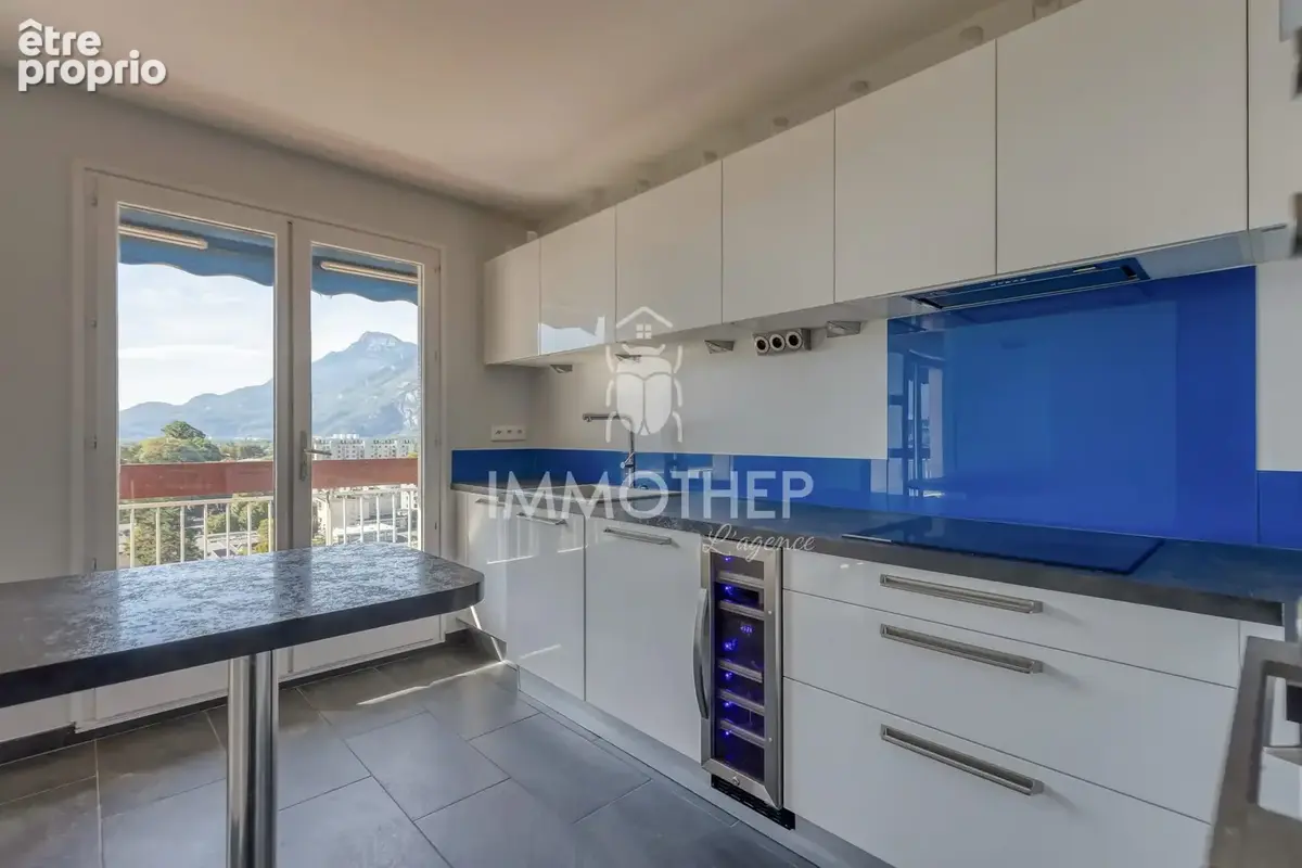 Appartement 6 pièces 143 m² à vendre à Saint-Egreve (38120) - photo 4