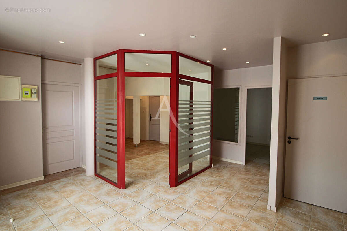 Immeuble avec bon rapport locatif - photo 6