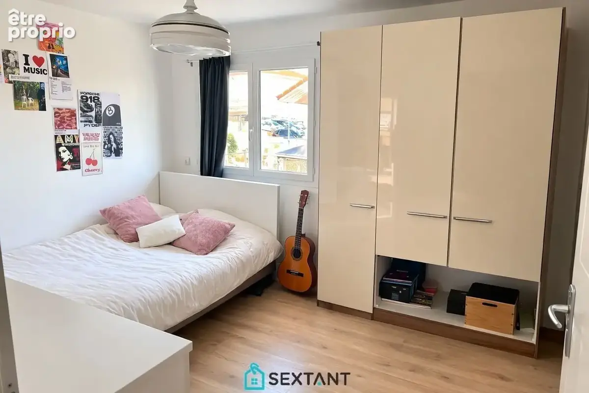 Belle villa mitoyenne familiale de 135 m² avec piscine chauffée -Collonges-Secteur Ecorans- 618.000  - photo 5