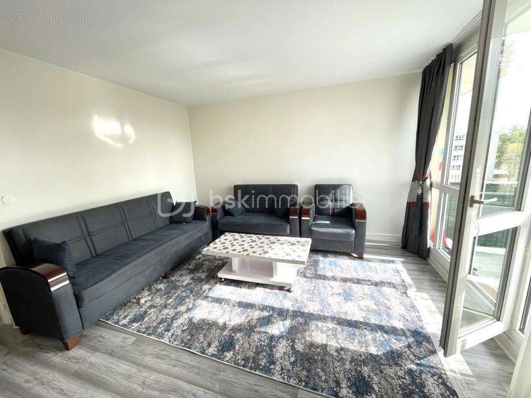 Appartement à SAINT-MICHEL-SUR-ORGE