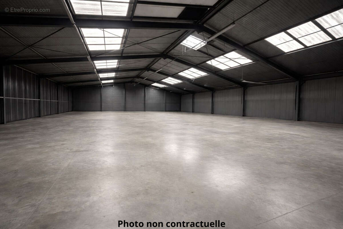 Commerce à LA CHAPELLE-SAINT-LUC