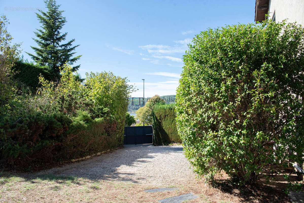 Maison à MARGES