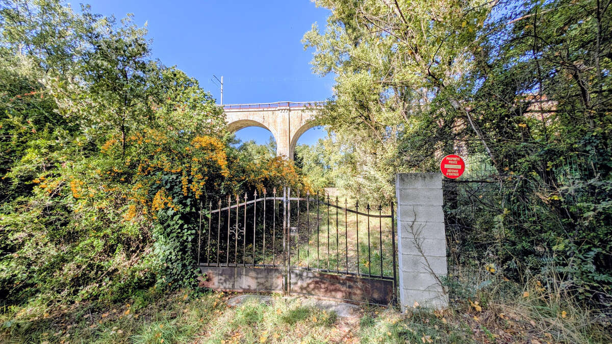 Terrain à LE BOULOU