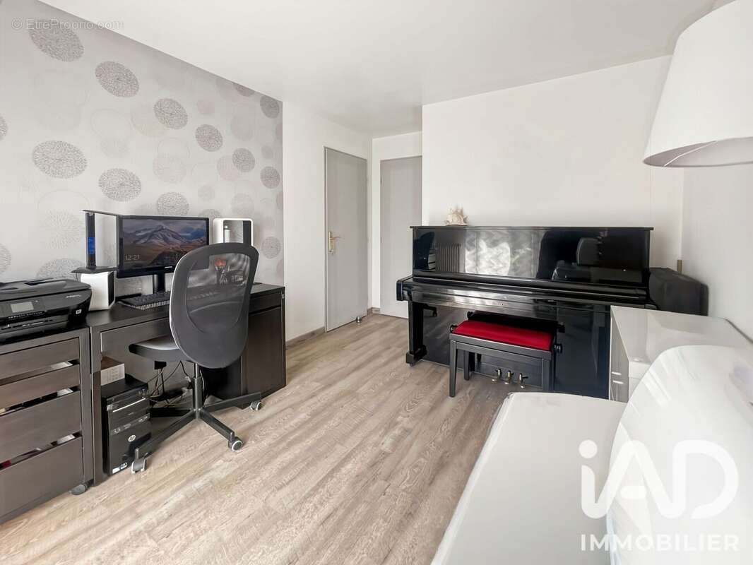 Maison 110 m² à Lisses  - photo 9