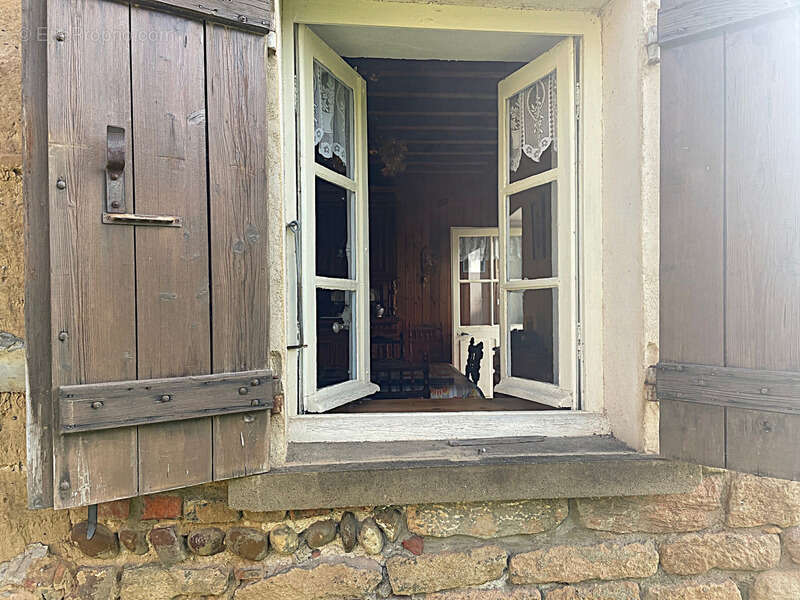 Maison à MOGNENEINS