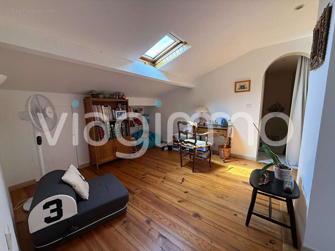 Maison Six Fours Les Plages 85 m2 - photo 10
