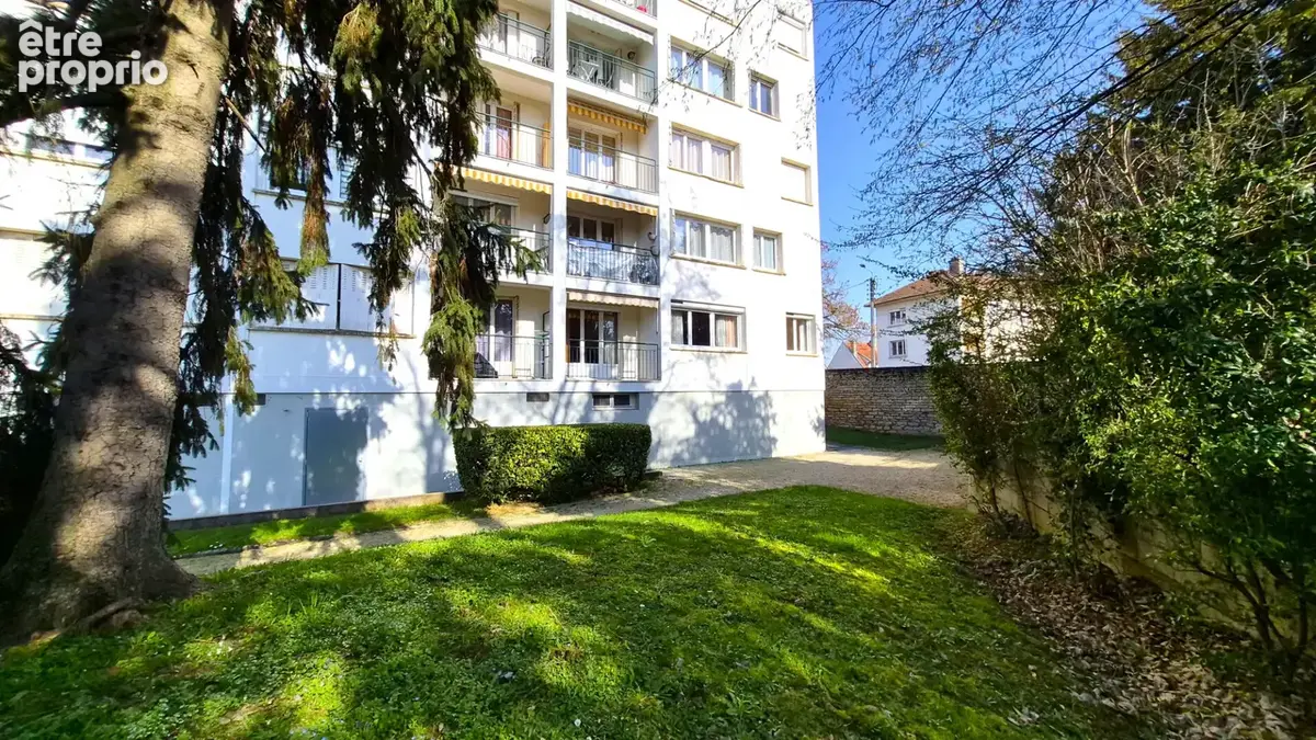 Dijon colombière - t5 93 m² - 3 chambres - balcon sud - photo 3