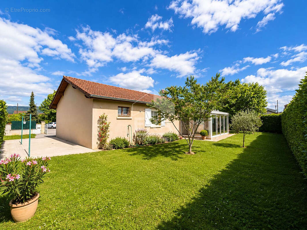 Maison à SAINT-DENIS-EN-BUGEY