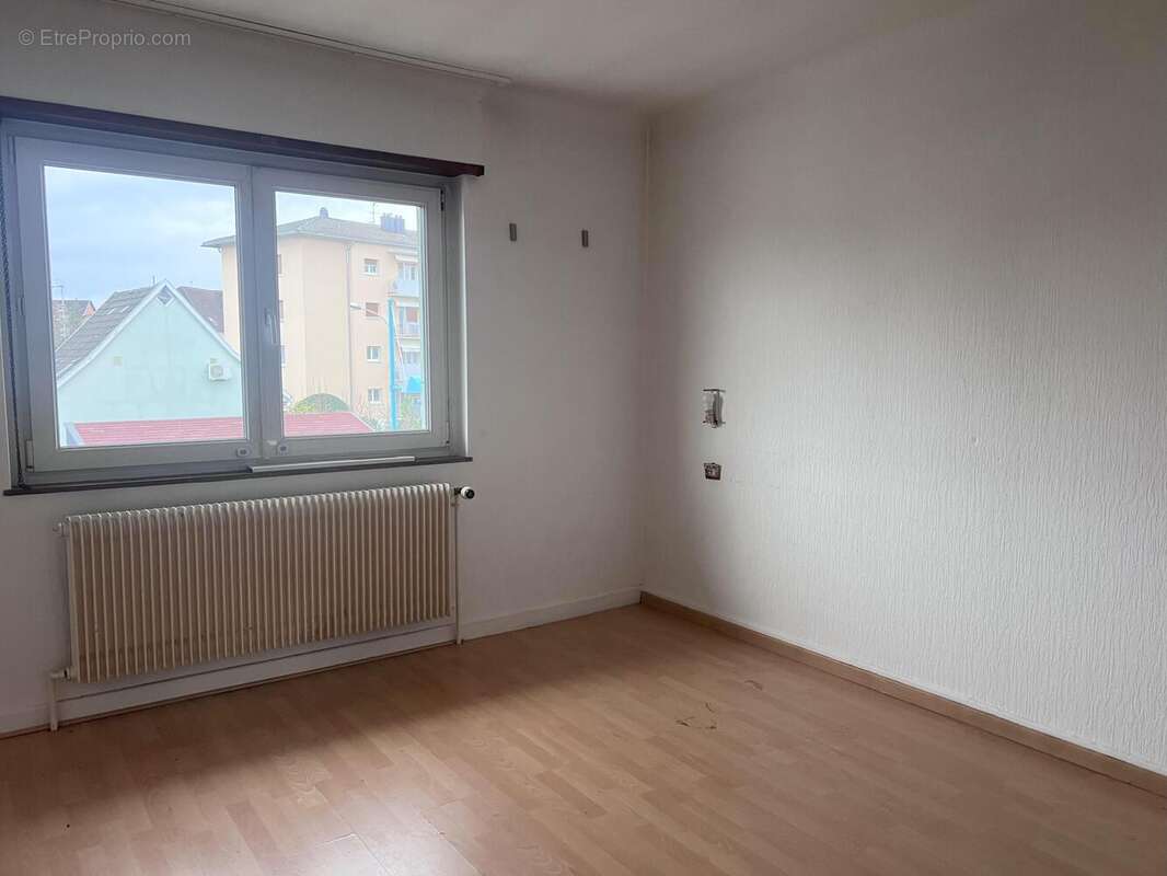 Maison à VILLAGE-NEUF