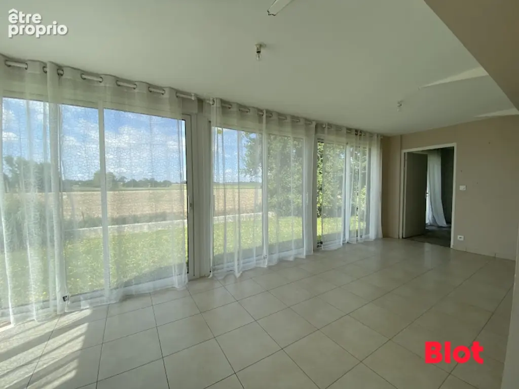 Maison 8 pièces 136 m² à vendre à Chateaugiron (35410) - photo 5