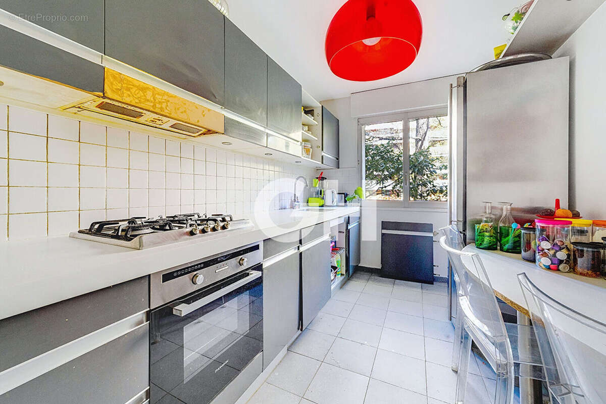 Appartement à PARIS-11E