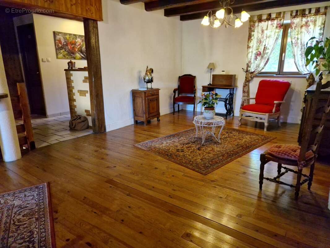 Dpt vosges (88), à vendre proche gerardmer - domaine - ferme rénovée t6 + 3 gites - spe investisseurs - photo 4