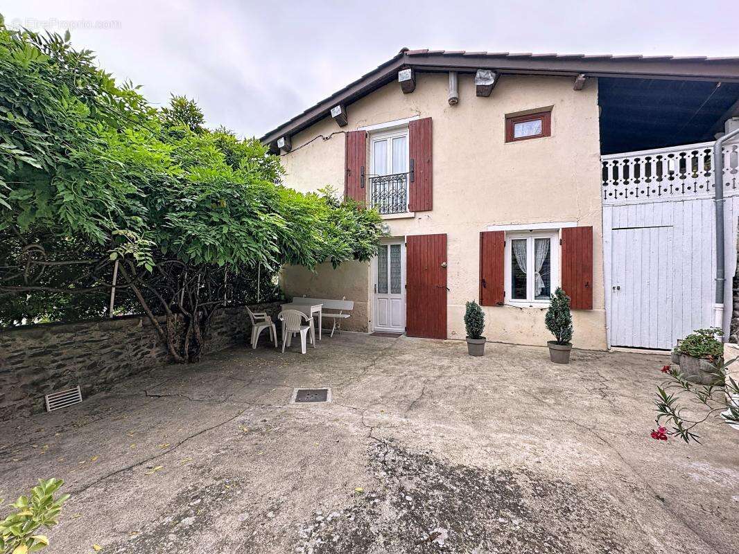 Maison à GRIGNY