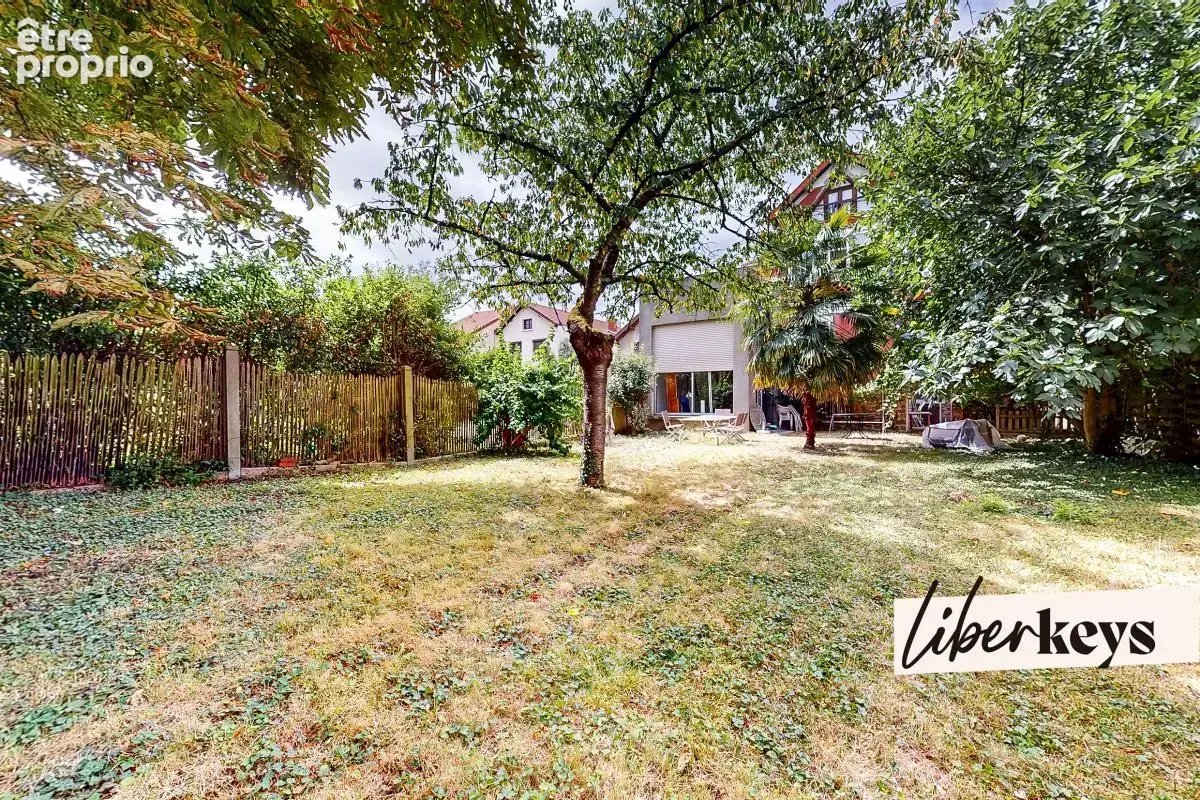 Maison de caractère 200m² avec jardin, sous-sol et garage à LIvry-Gargan (93190) - photo 13