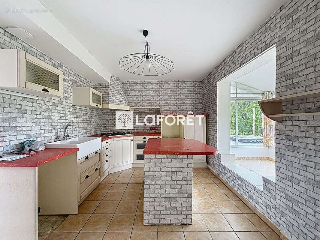 Maison à LABASTIDE-SAINT-PIERRE