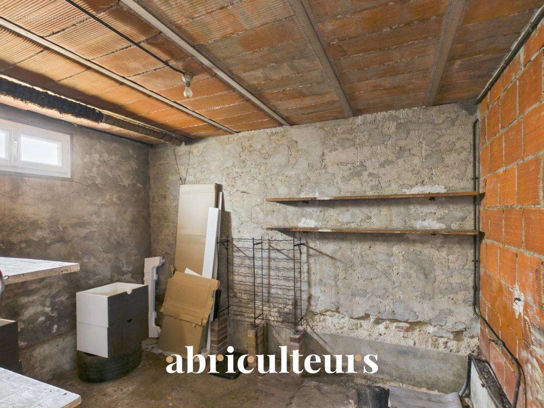 Maison familiale avec jardin de 560 m² en vente à Meaux 77100 - photo 15