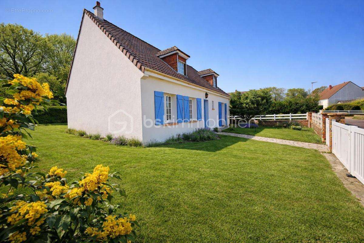 Maison à EPERNON