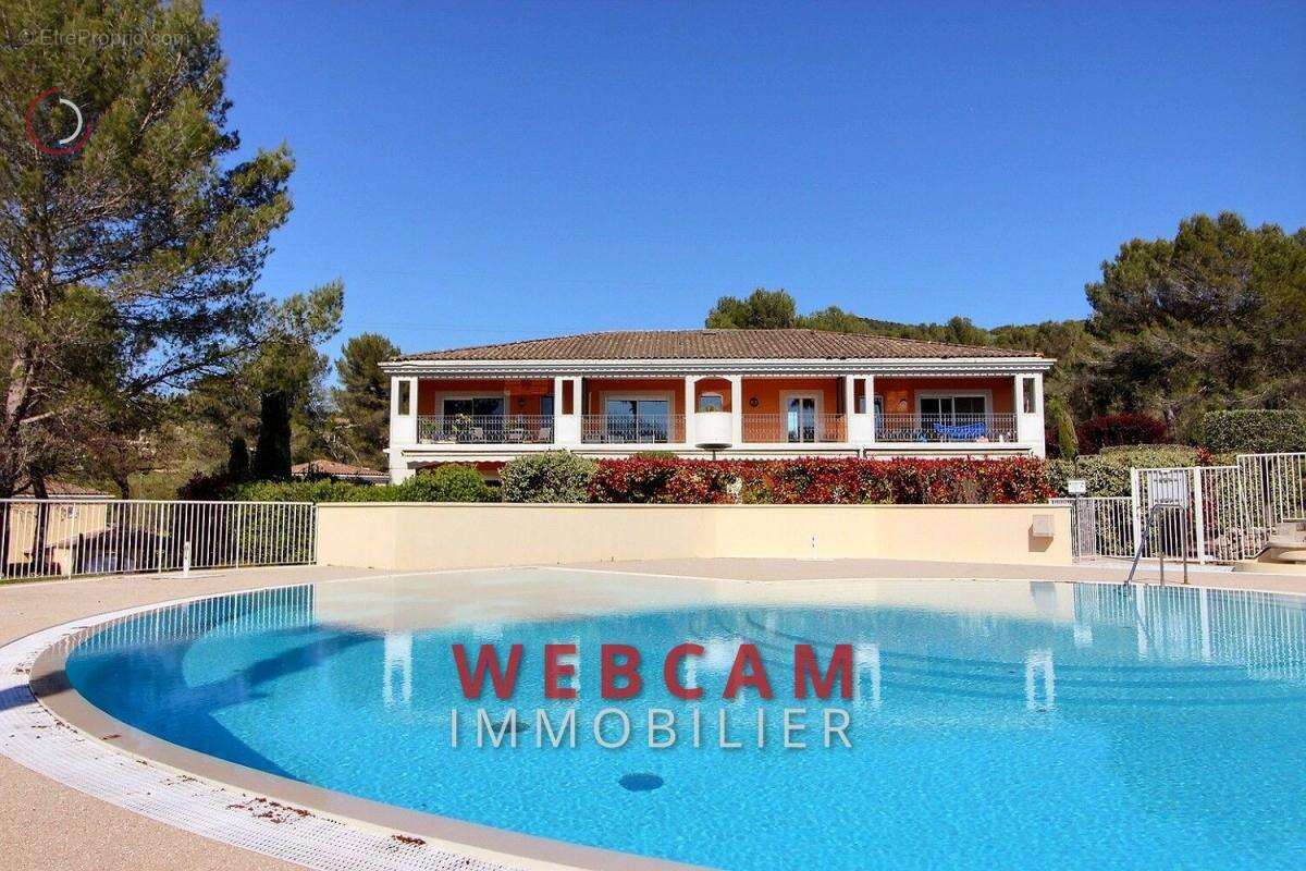 Appartement à MOUGINS