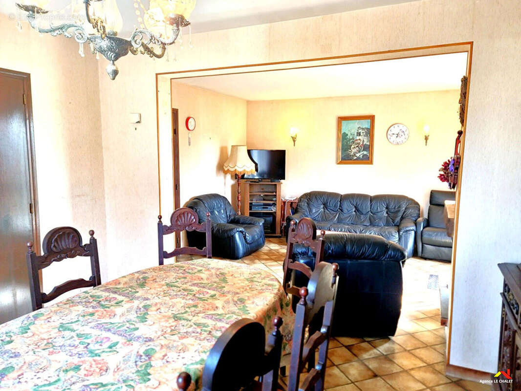 Maison à VILLENEUVE-LE-ROI