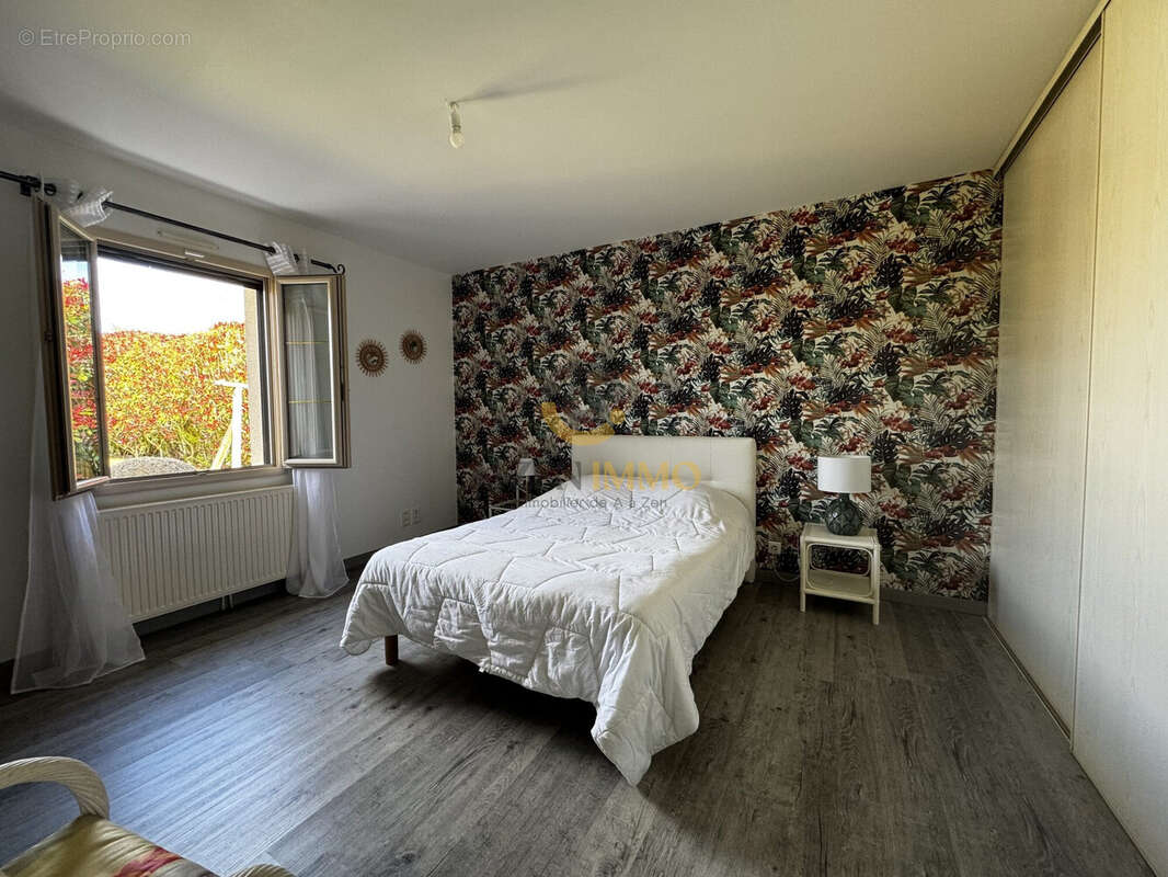 Maison à SECONDIGNY