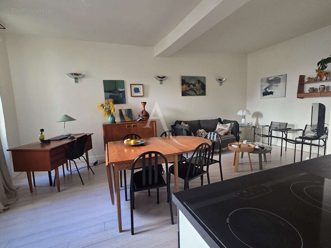 Appartement à PARIS-11E