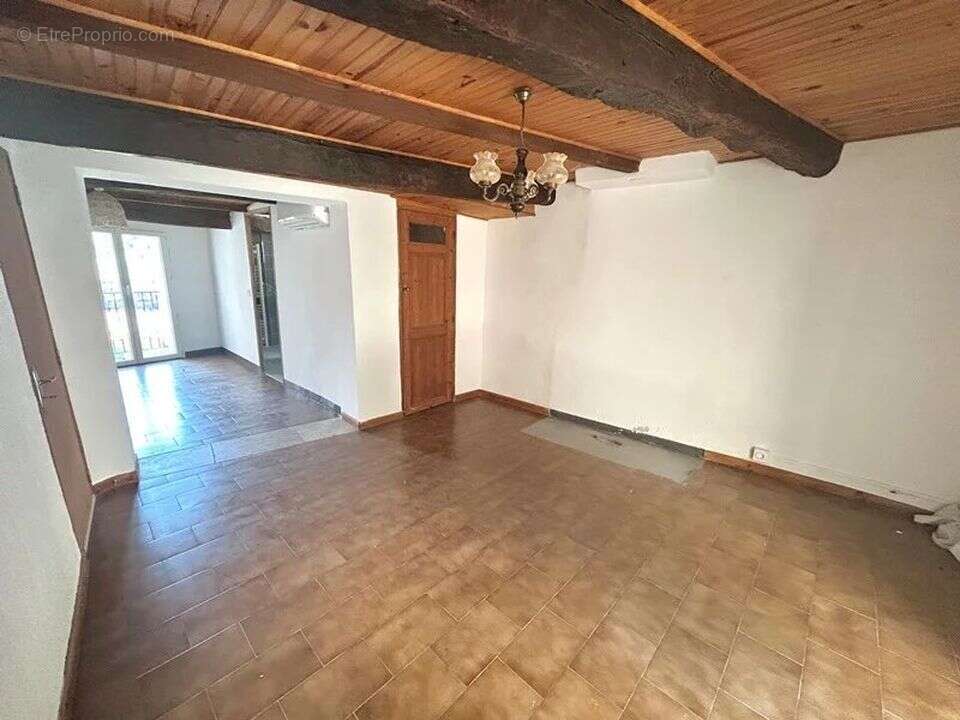 Maison à SAINT-MARTIN-DE-BROMES