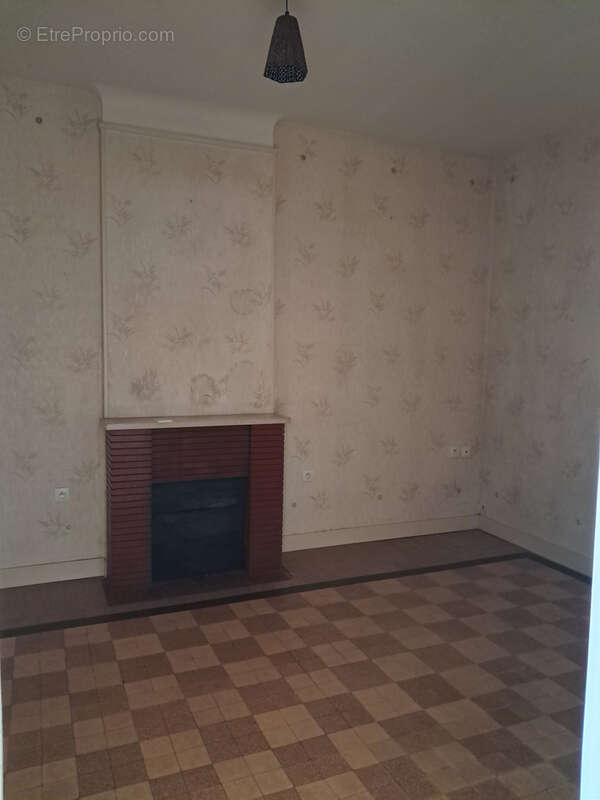 Maison à NEUVY-SUR-LOIRE