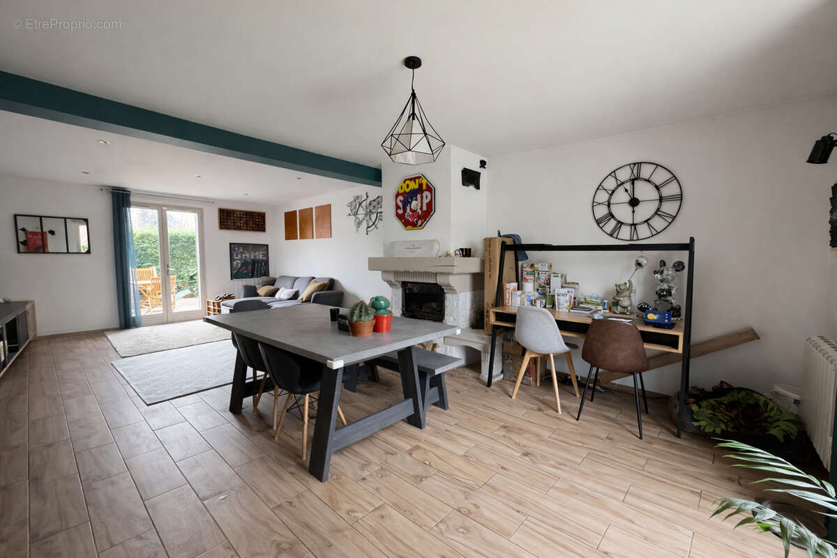 Maison à DAMMARIE-LES-LYS