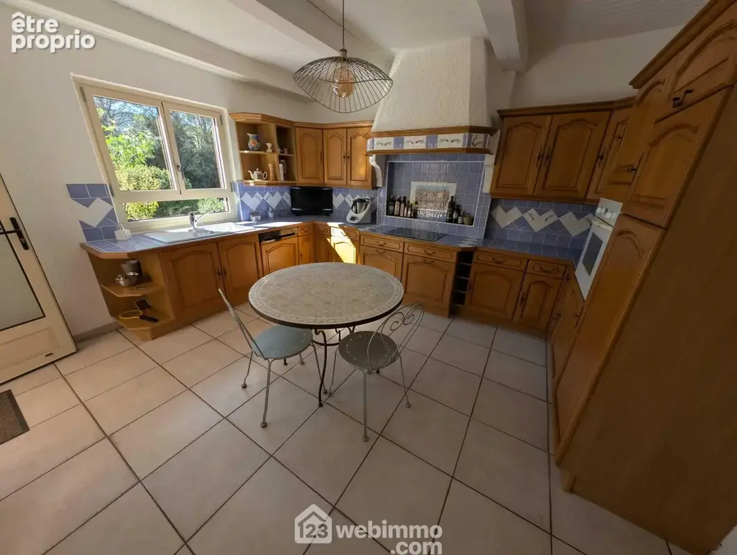 Maison 6 pièces 160 m² à vendre à Le Thoronet (83340) - photo 4