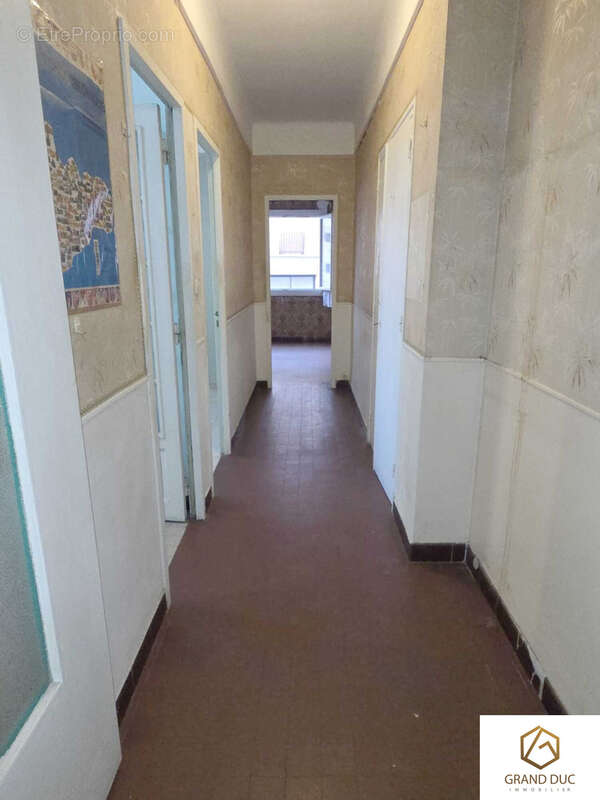 Appartement à MARSEILLE-2E