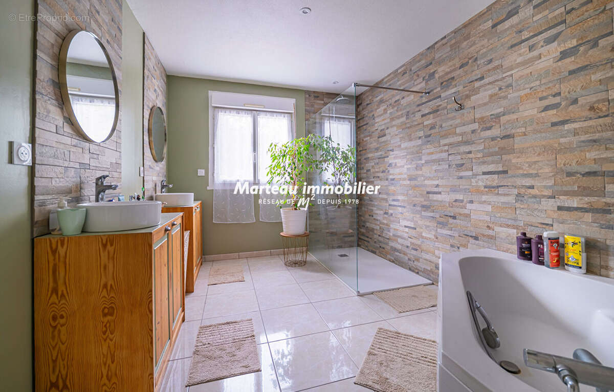 Maison à PARIGNE-L&#039;EVEQUE