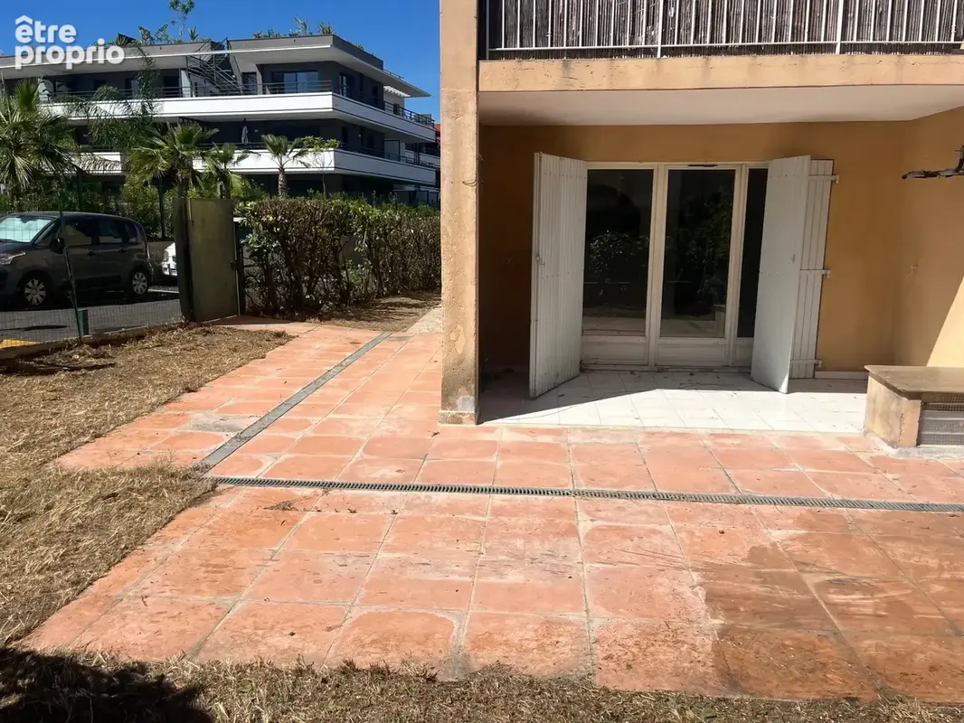2 Pièces 42,5m2 avec sous sol aménagé 48m2 en Rez de Jardin 170m2 Garage en sous sol - photo 3