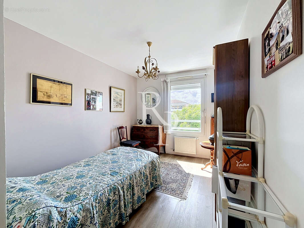 Appartement à CRAPONNE