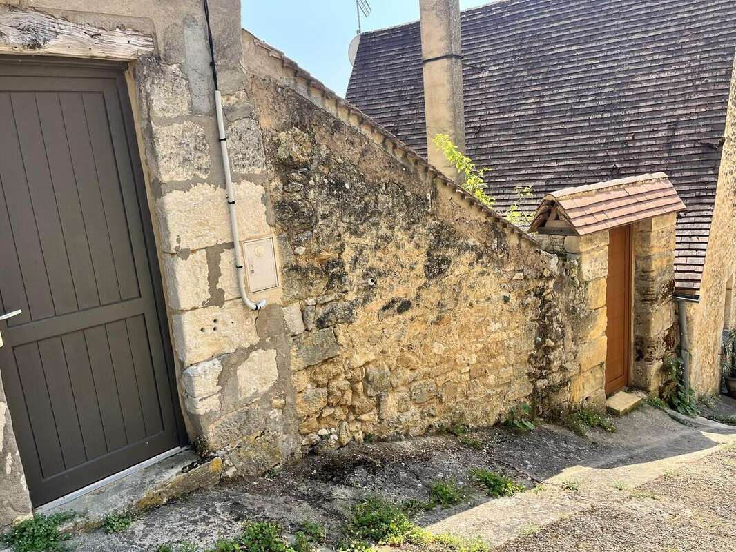 EXCLUSIVITE LABEL PIERRES. L'Élégance Discrète d'une Maison de Village, avec tous commerces - photo 16