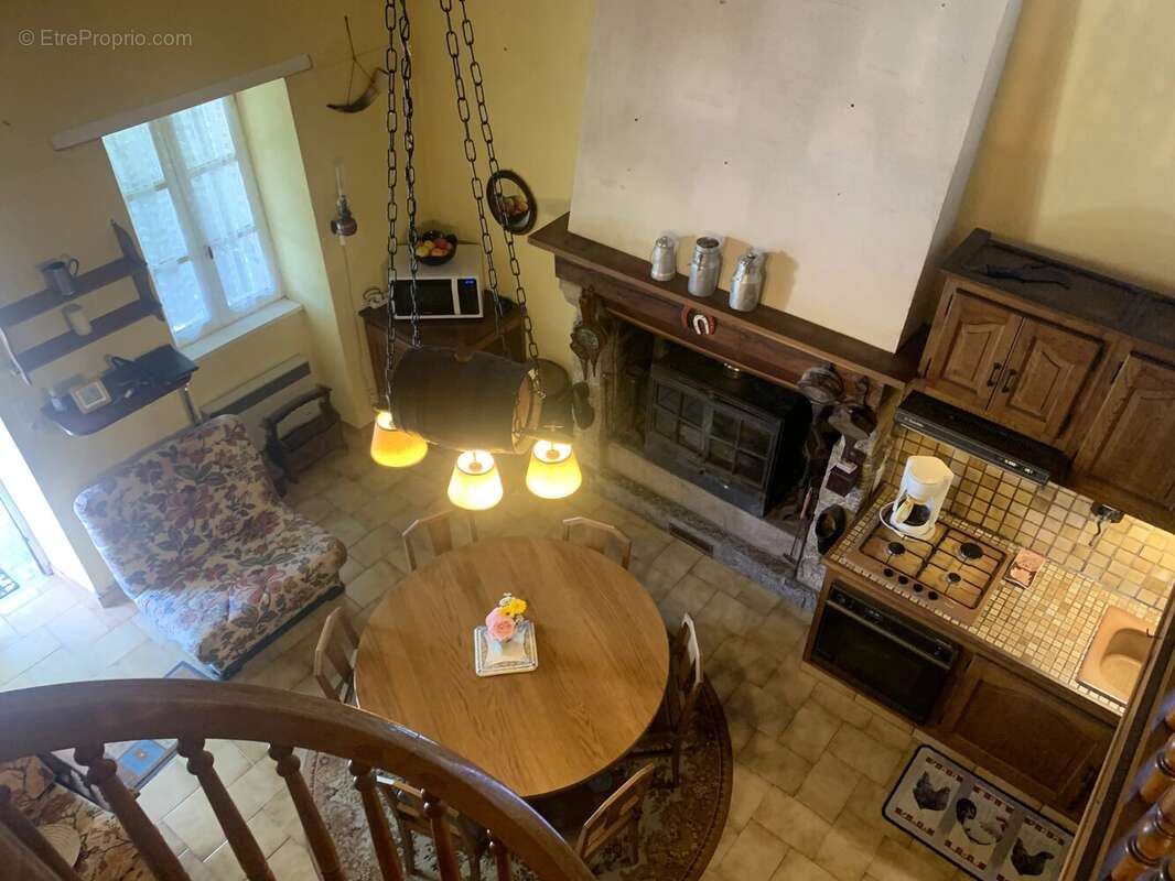 Maison à SAINT-SAUD-LACOUSSIERE