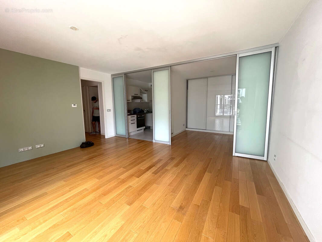 Appartement à PARIS-11E